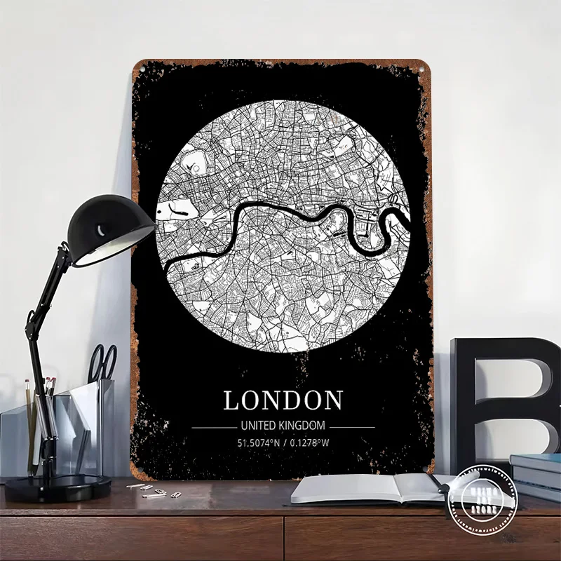 لوحة معدنية بتصميم خريطة مدينة - مراجعة Retro Gaming London وسعره